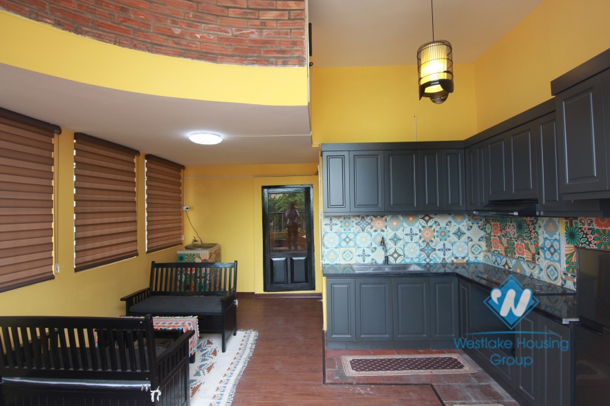An elegant warmly colored apartment with spectacular views for rent 